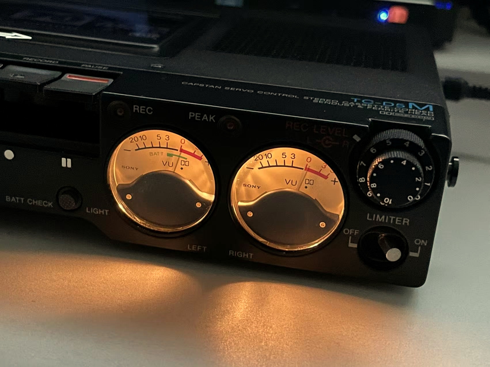 Sony WM-D6C VUメーター